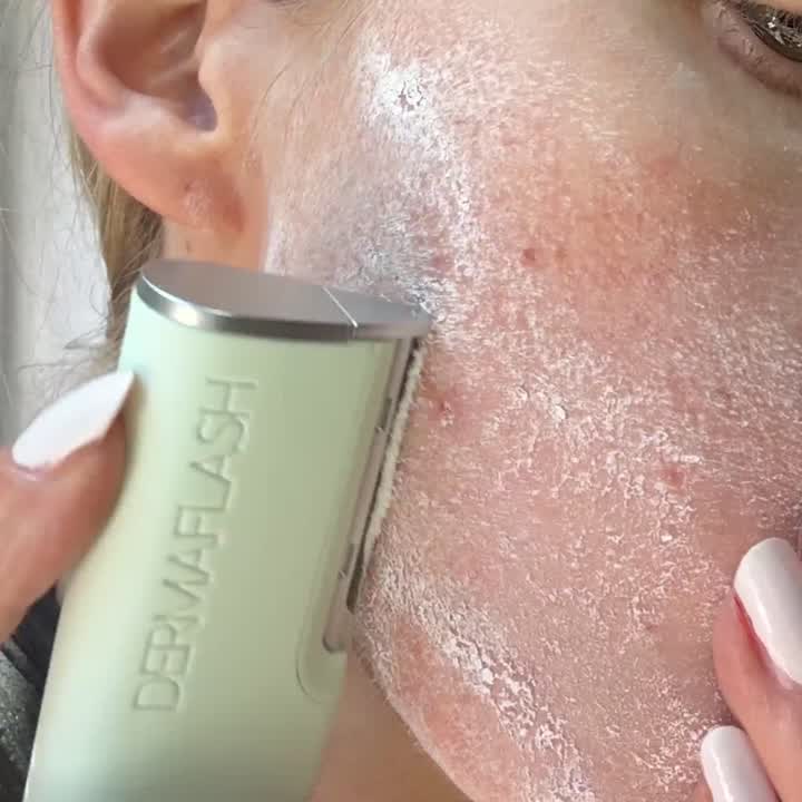 The Best Sonic Dermaplaning Tool: Dermaflash Luxe+ vs. Michael